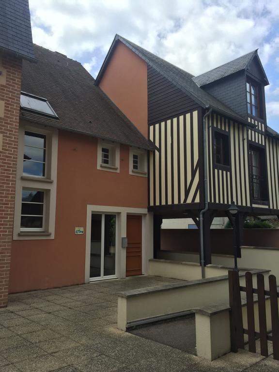 Teeraya Appartement Honfleur Buitenkant foto